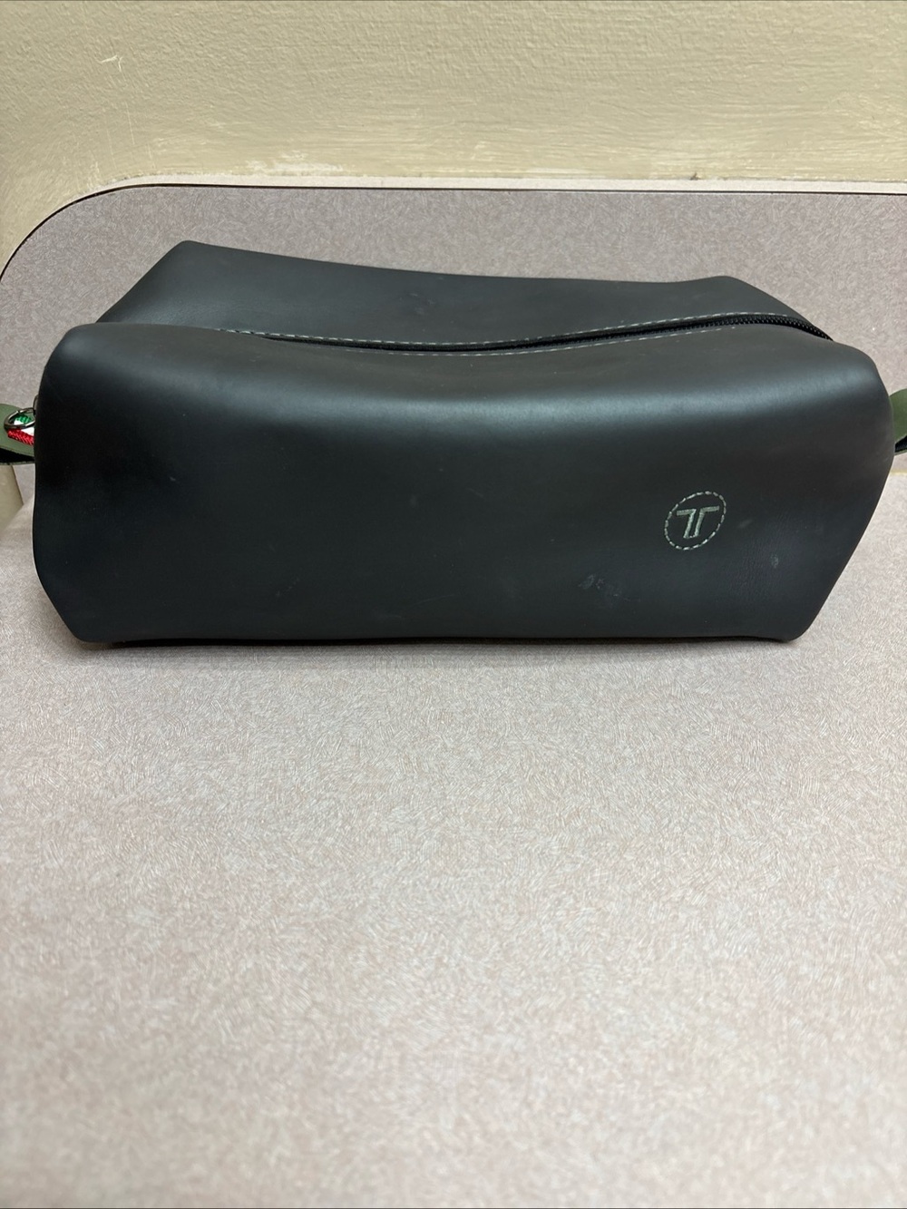 Tom Reves Men's PVC Travel Toiletry Bag Case Gray with Green Trim Made in Italy